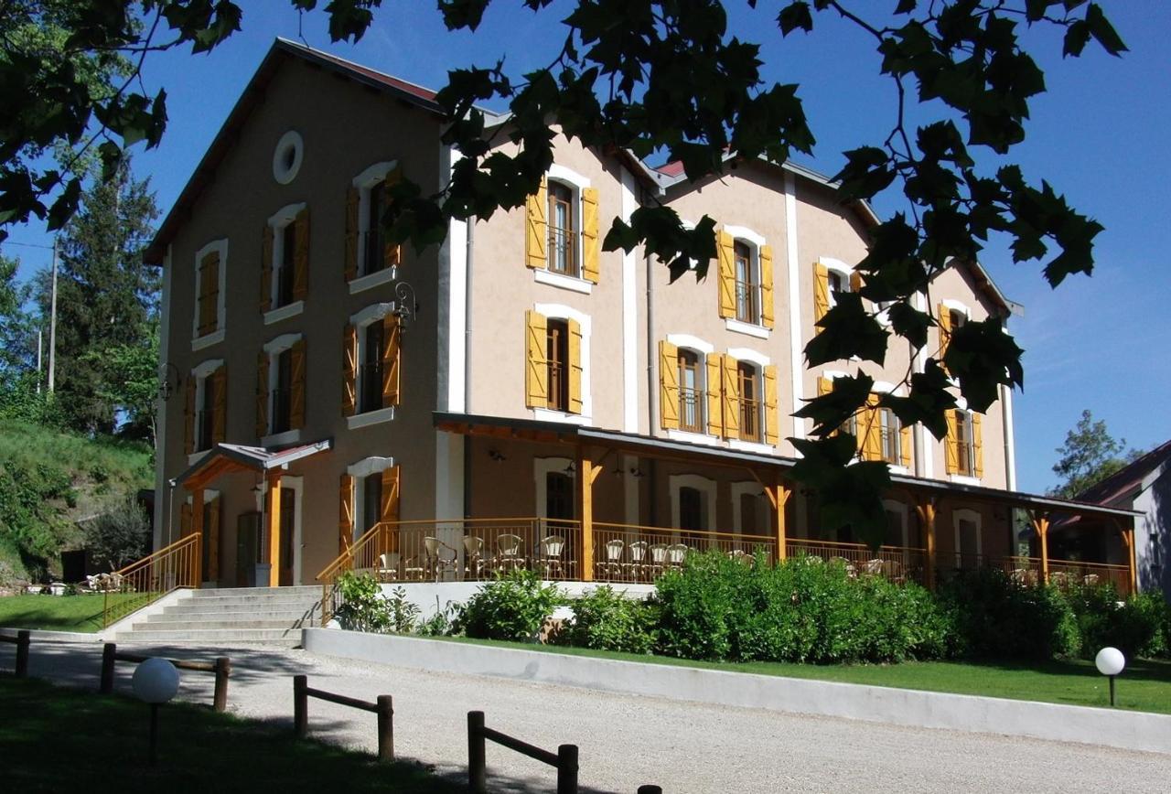 Logis - Hotel Restaurant Du Parc Cransac Exterior foto